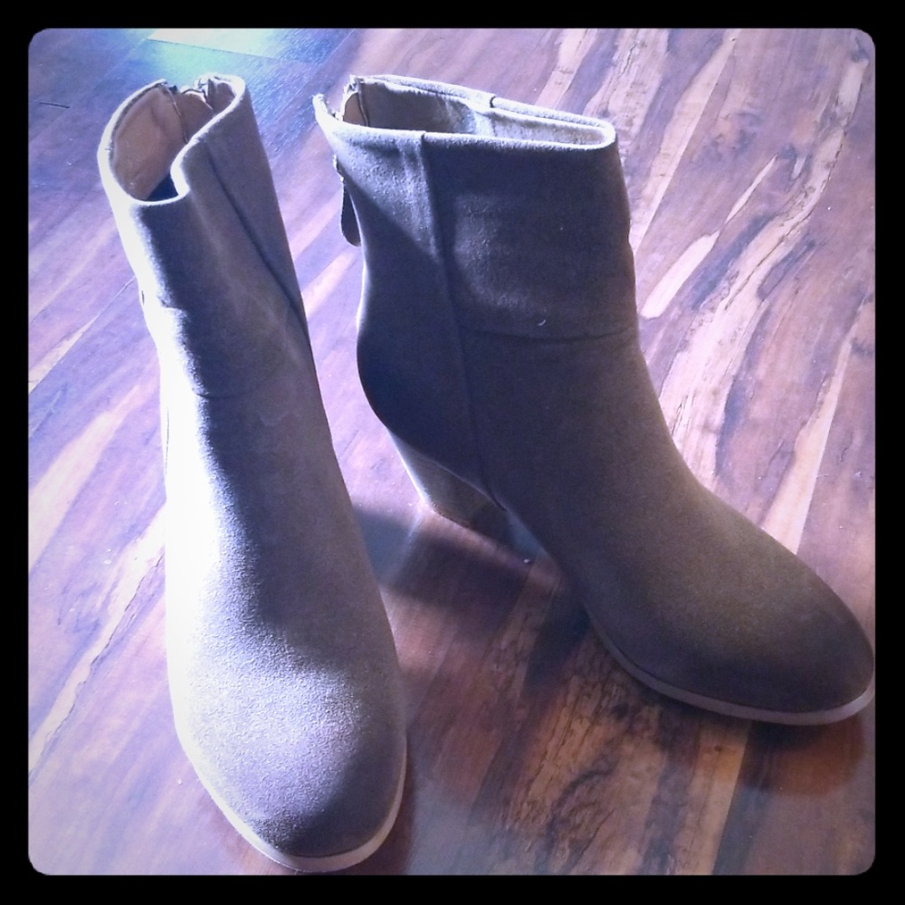 Ankle boots